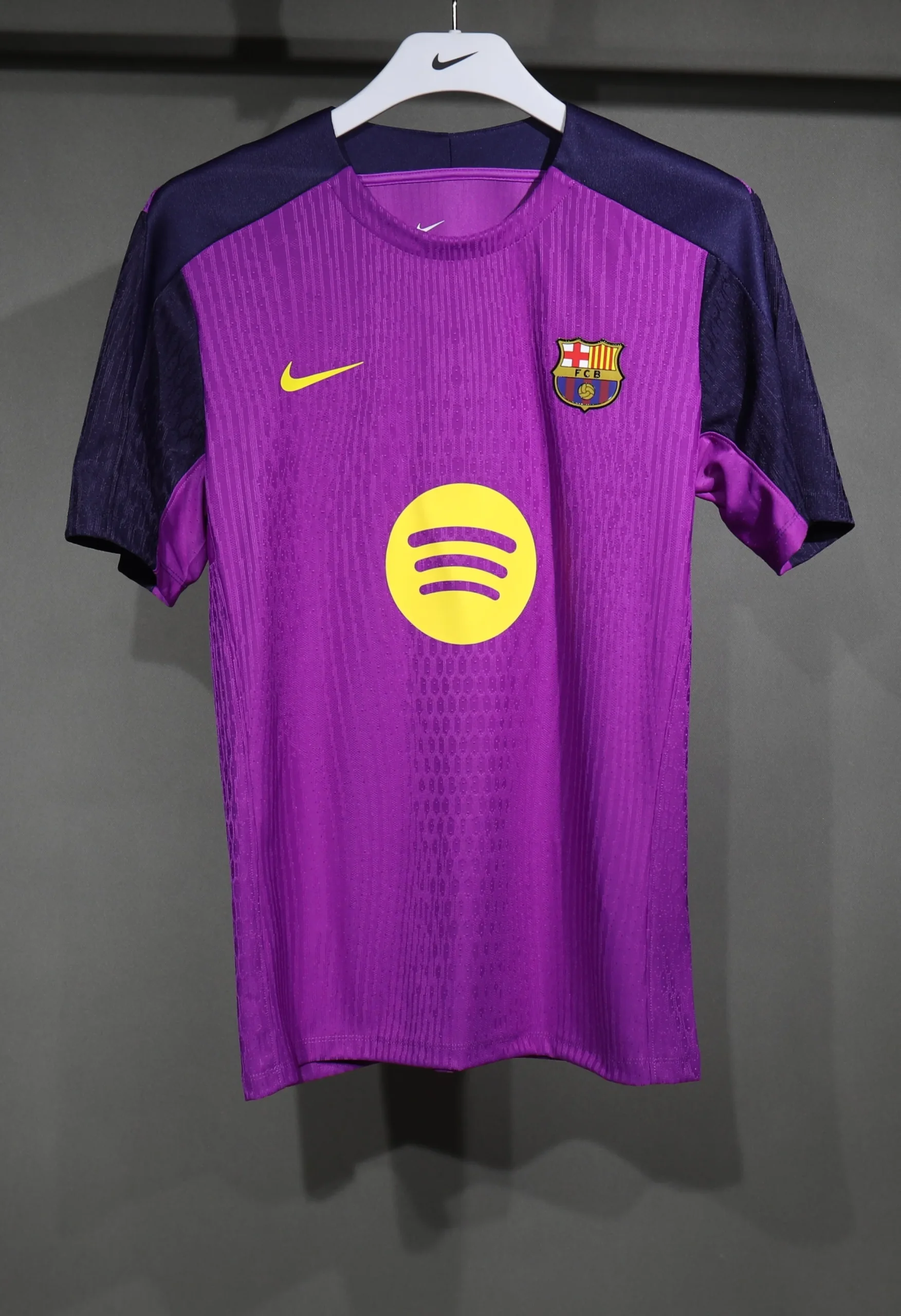 Image of Barcelona 2025-26 Training Kit – Player Edition