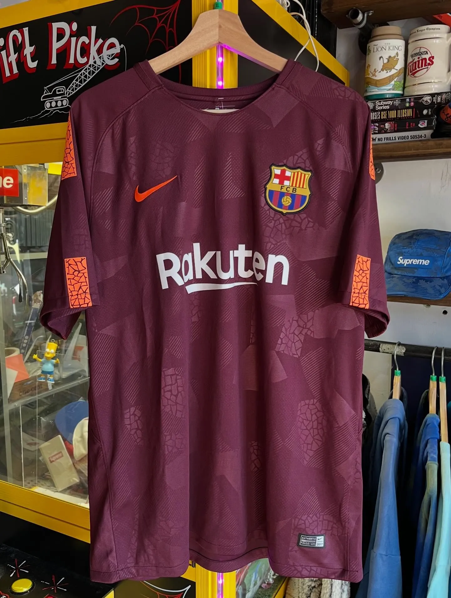 Image of Barca 17-18 Third kit retro